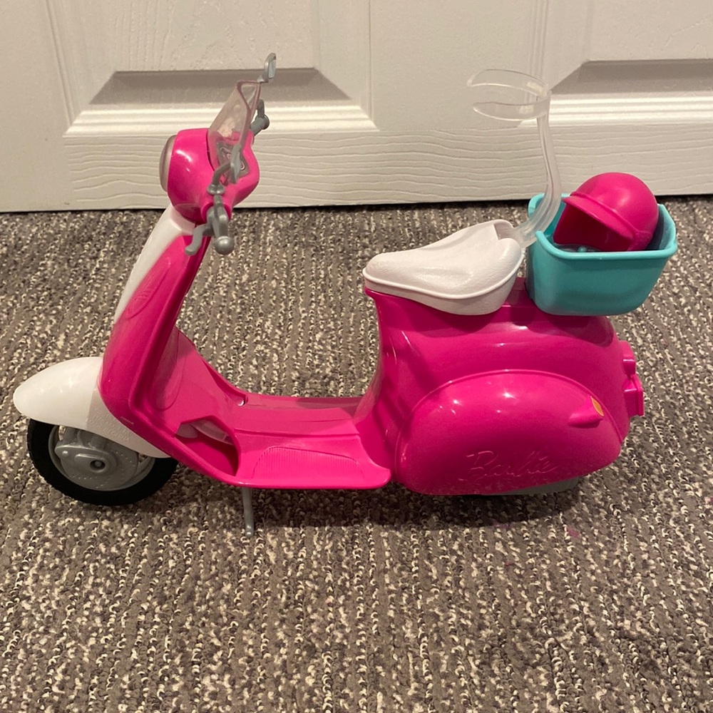 2016 Barbie Scooter with Helmet